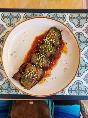 Eggplant Rolls - sehr empfehlenswert  #Veganuary at Zer0 in Manacor