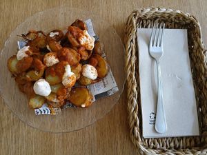 Patatas bravas at Zer0 in Manacor