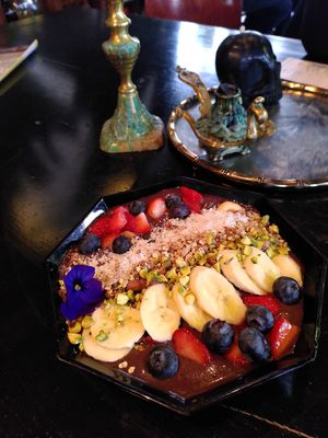 Acai bowl at Lilith Coffee in Rotterdam