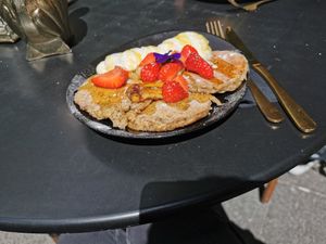 Vegan Pancakes with vegan cream and fruits at Lilith Coffee in Rotterdam