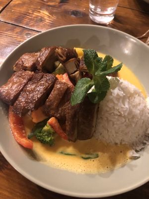 Vegane Ente in Mango Curry Sauce  at Ong Tao Vegan in Frankfurt