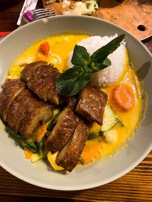 Nr. 35 Vit sot xoai (Vegane Ente) at Ong Tao Vegan in Frankfurt