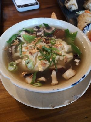 Nr. 2 : Dumplings in Suppe at Ong Tao Vegan in Frankfurt