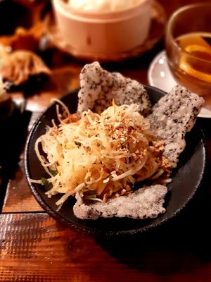 Grüner Papayasalat at Ong Tao Vegan in Frankfurt