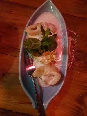 Gebackene Banane mit Klebreis at Ong Tao Vegan in Frankfurt