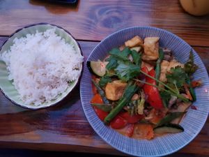 Gemüse Curry mit Tofu und Kokosmilch at Ong Tao Vegan in Frankfurt
