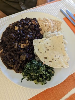 Black beans at Sabor Superior in Alges