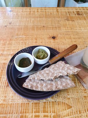 Crackers with Basil Pesto and Cilantro at One Sugar Day - 원슈가데이 in Seoul