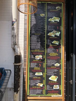 Speisekarte am Eingang / menu at the entrance  at Viet Thai Cuisine in Cologne