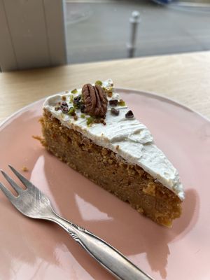 Karottenkuchen  at Plantyful in Darmstadt
