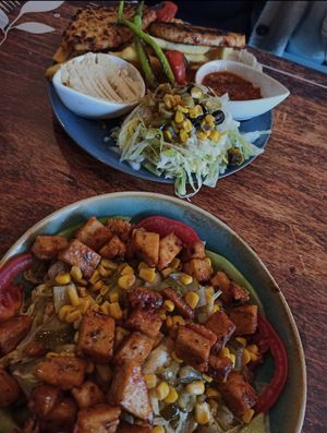 Superbowl & Vegan Filet at Natural in Wiener Neustadt