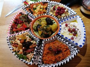 Vegan high tea arabic style, ''savory round'' at El Maïda in Groningen
