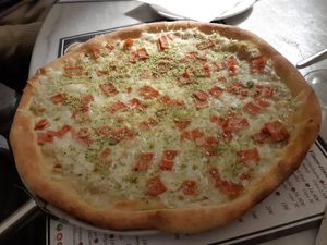 Main / Pizza pistacchio (vegan) at Choose in Madrid