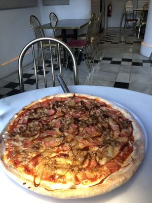Pizza at Choose in Madrid