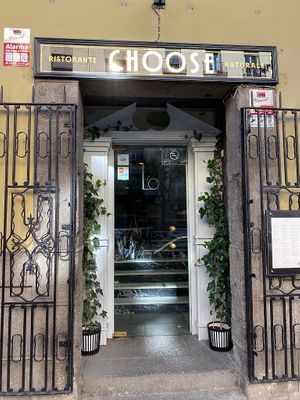 Entrance  at Choose in Madrid