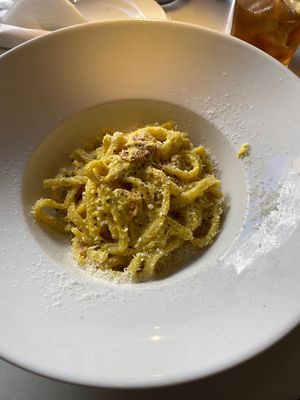 Spaghetti carbonara  at Choose in Madrid
