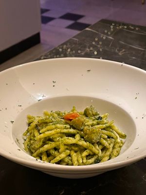 Trofie al pesto  at Choose in Madrid