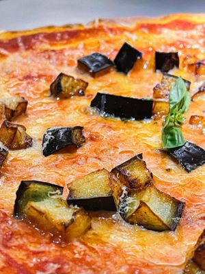 Pizza de berenjena  at Choose in Madrid