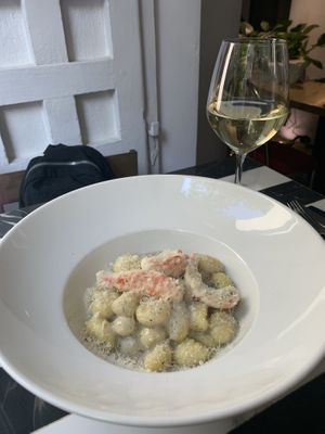 Gnocchi gorgonzola with shrimps   at Choose in Madrid
