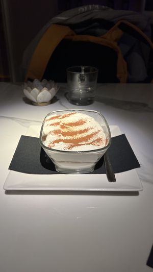 tiramisu. looks good, but heavy and no coffee, nothing has to do with tiramisu   at Choose in Madrid
