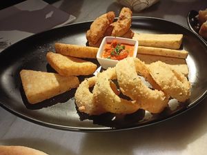 Fried platter at Choose in Madrid