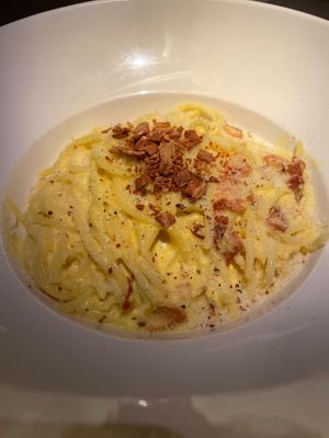 spaghetti carbonara at Choose in Madrid