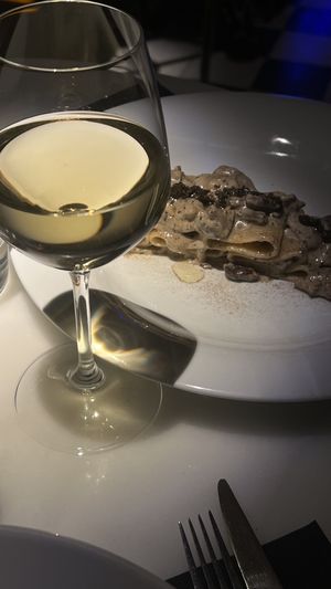 PACCHERI FUNGHI, SALSICCIA E TARTUFO💜  at Choose in Madrid