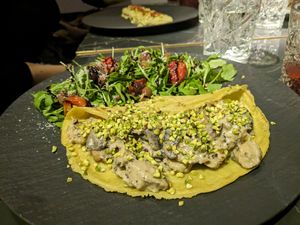 CREPE CON POLLO E FUNGHI AL TARTUFO at Choose in Madrid