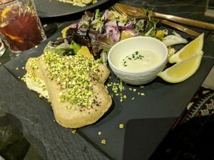 FILETTI DI MARE IN CROSTA DI PISTACCHIO at Choose in Madrid
