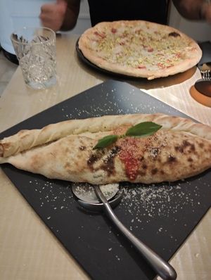 Calzone at Choose in Madrid