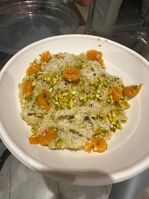 Pistachio and salmon pasta at Choose in Madrid