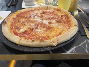 Pizza menú infantil   at Choose in Madrid