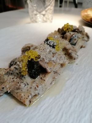 Paccheri funghi, salsiccia e tartufo at Choose in Madrid