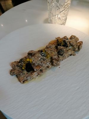 Paccheri funghi, salsiccia e tartufo at Choose in Madrid