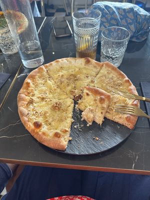 Pizza Gorborera  at Choose in Madrid