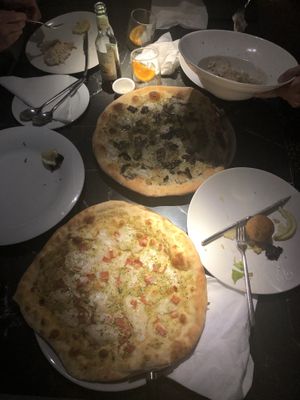 Pizzas, sont remember the 1st but the other is trufas. The dought was perfect and all super tasty!!  at Choose in Madrid
