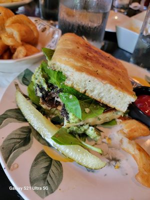 Portobello Burger at Ivy's Bohemia House in Chesterton