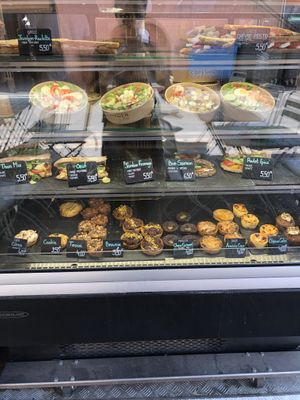 Offer (not really vegan options when I was there 😌)  at Copenhagen Coffee Lab in Cannes