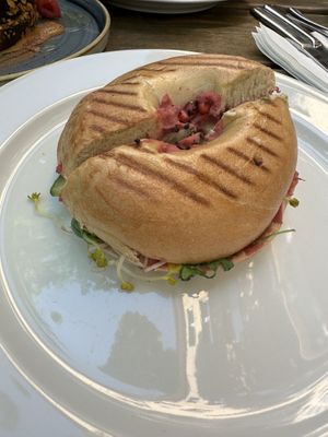 Vegan Bagel  at Birdie & Co - Bagelstraße in Dusseldorf