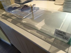 Cornetti vegani at Caracolito in Trento