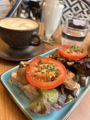 PLT bread   at au contraire in Freiburg