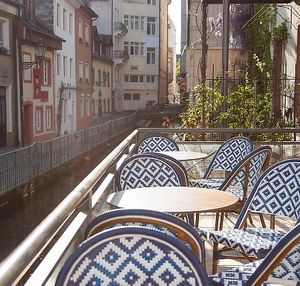 The idyllic terrace over the famous channel at au contraire in Freiburg