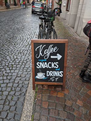 Hier geht's lang... at au contraire in Freiburg