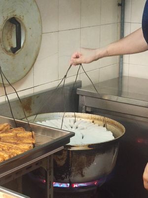 Deep fried at Deep Fried Carrot Cake 现炸萝卜糕 in Central Singapore