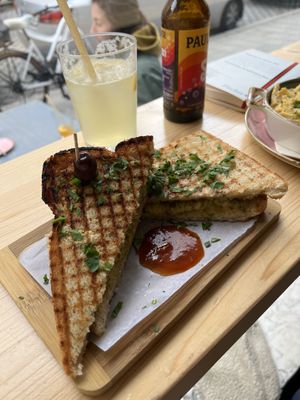 Cheese toastie  at OM NOM NOM CAFÉ in Munich