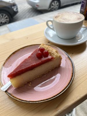 Strawberry cheesecake   at OM NOM NOM CAFÉ in Munich