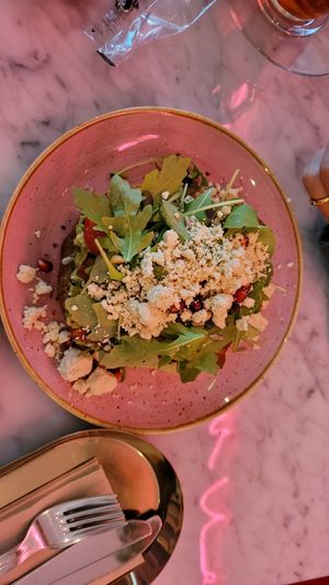 Avocado Mash at OM NOM NOM CAFÉ in Munich