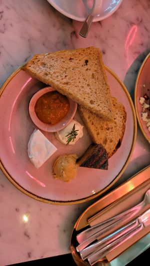 Cheeze Plate at OM NOM NOM CAFÉ in Munich