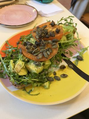 Avocado Harmony  #Veganuary at OM NOM NOM CAFÉ in Munich