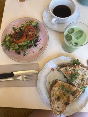  at OM NOM NOM CAFÉ in Munich